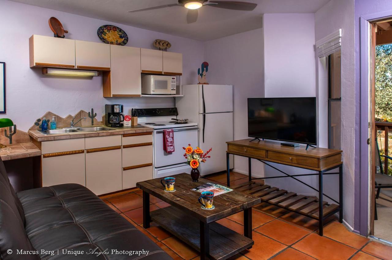 Adobe Rose Inn Тусон Экстерьер фото